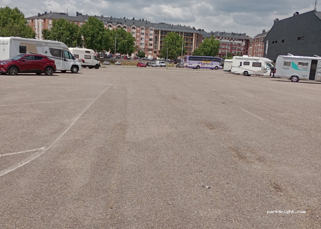 Área autocaravanas Ponferrada