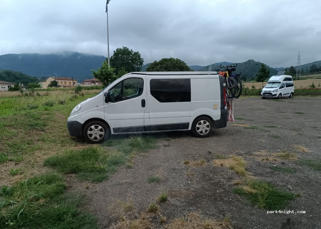 Área autocaravanas Santa Pau