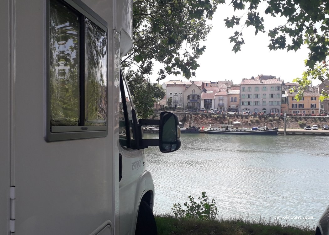 Aire de Camping Tournus