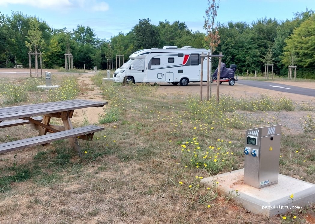 Aire de camping-car TALMONT-SAINT-HILAIRE(2)