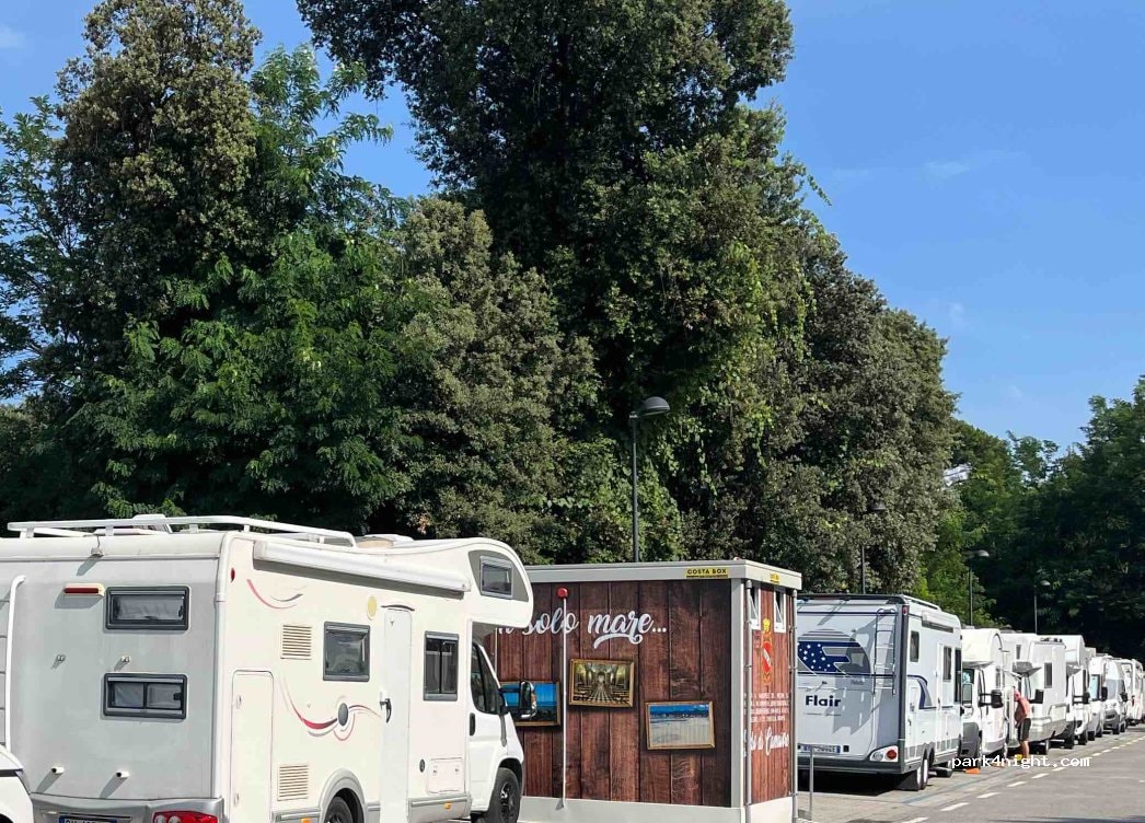 Area Sosta Camper ParKamaiore