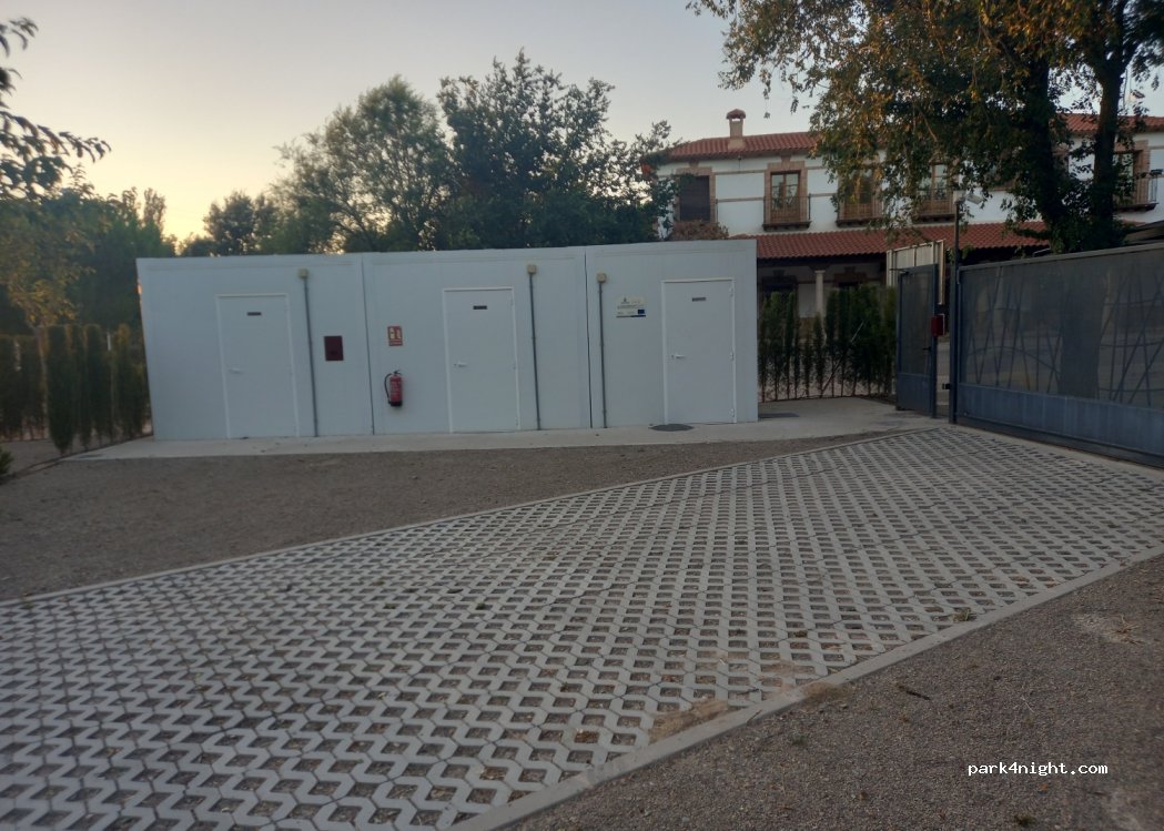 Área autocaravanas Peralvillo