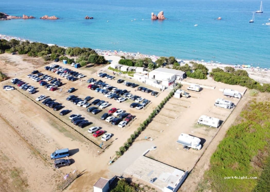Area sosta camper attrezzata " I FARAGLIONI"