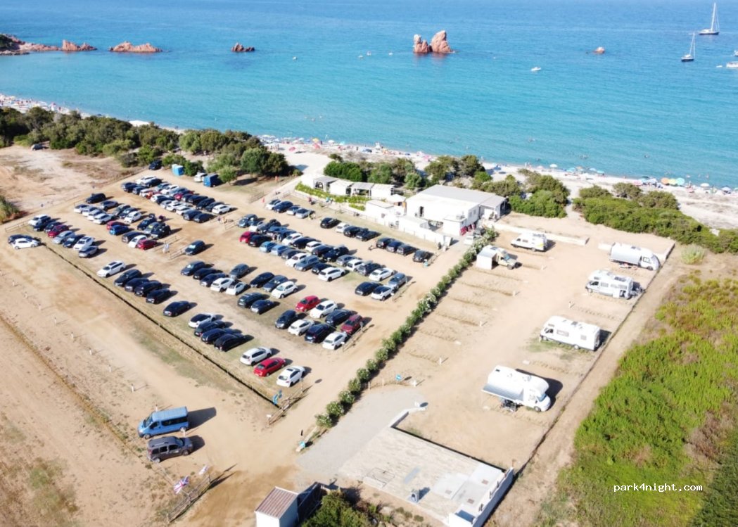 Area sosta camper attrezzata " I FARAGLIONI"