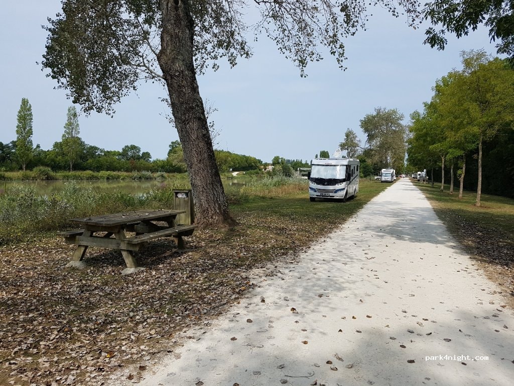 Aire de camping-car LE MUNG