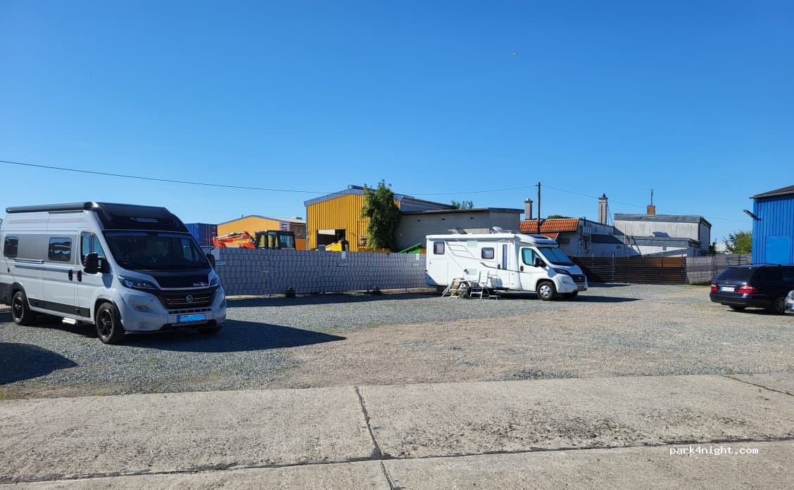 CaravanStellplatz / Wohnmobilstellplatz / Stellplatz