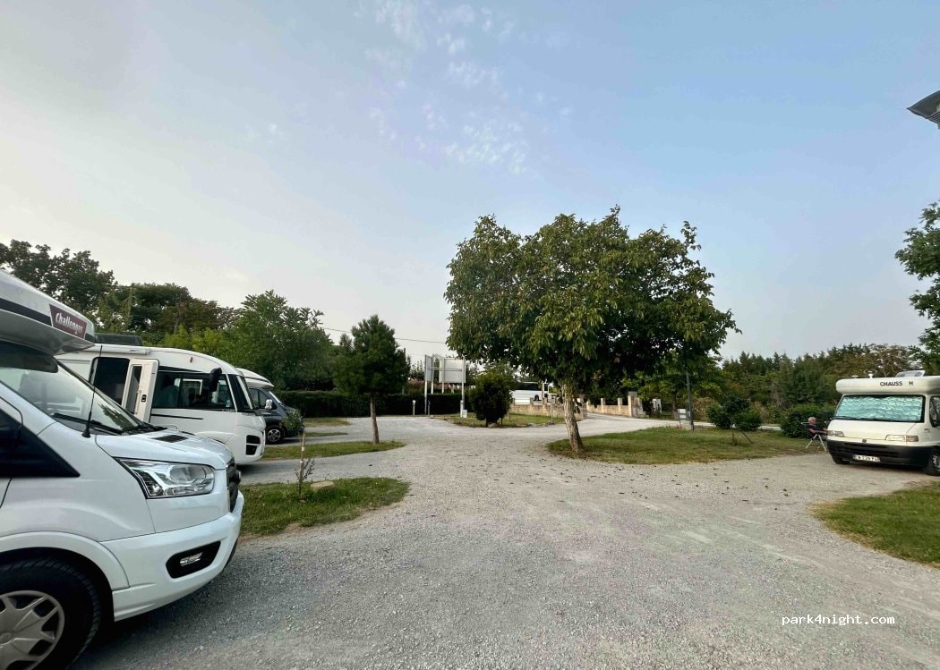 Aire camping car d'Alzonne (14€)