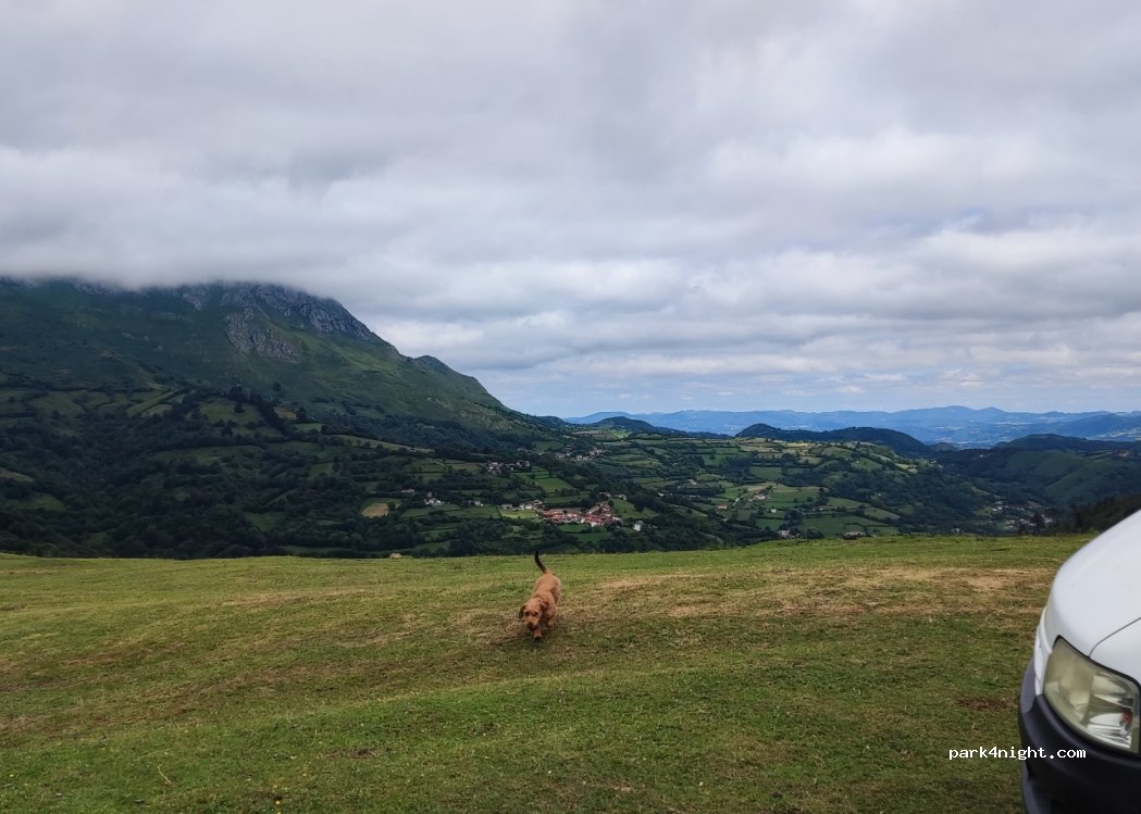 Area de Autocaravanas Angliru