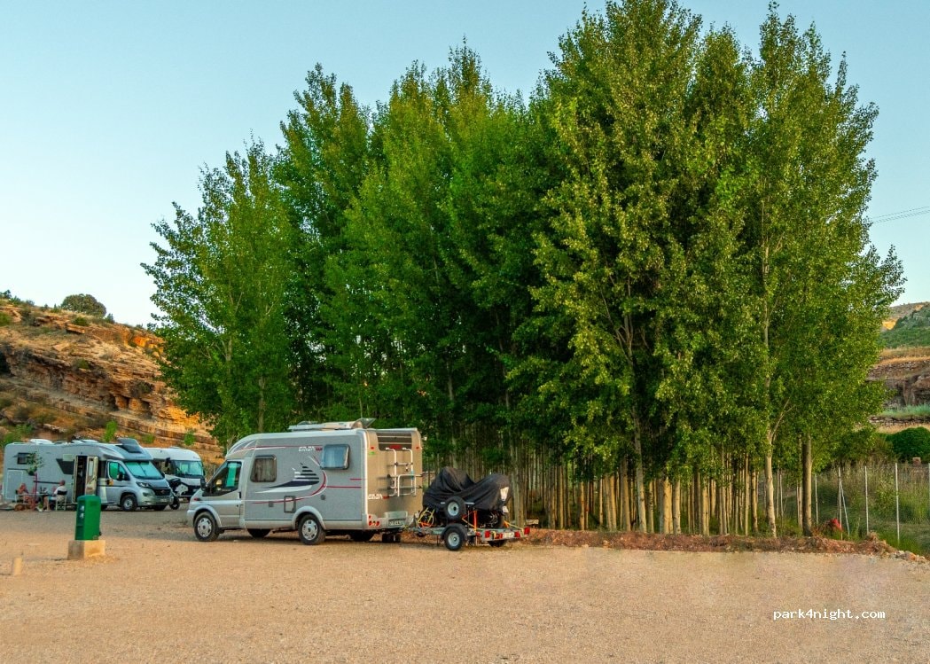 Área autocaravanas El Pobo