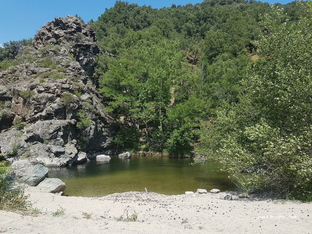 Area Sosta Camper - Giuncaggio