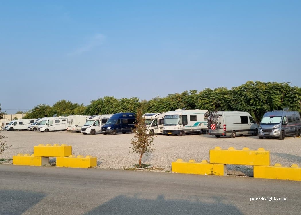 Area Sosta Camper - Castel D'aiano