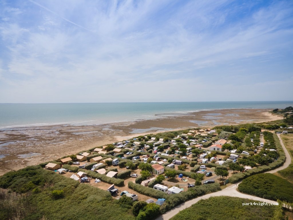 Aire de camping-cars Le Chay Angoulins