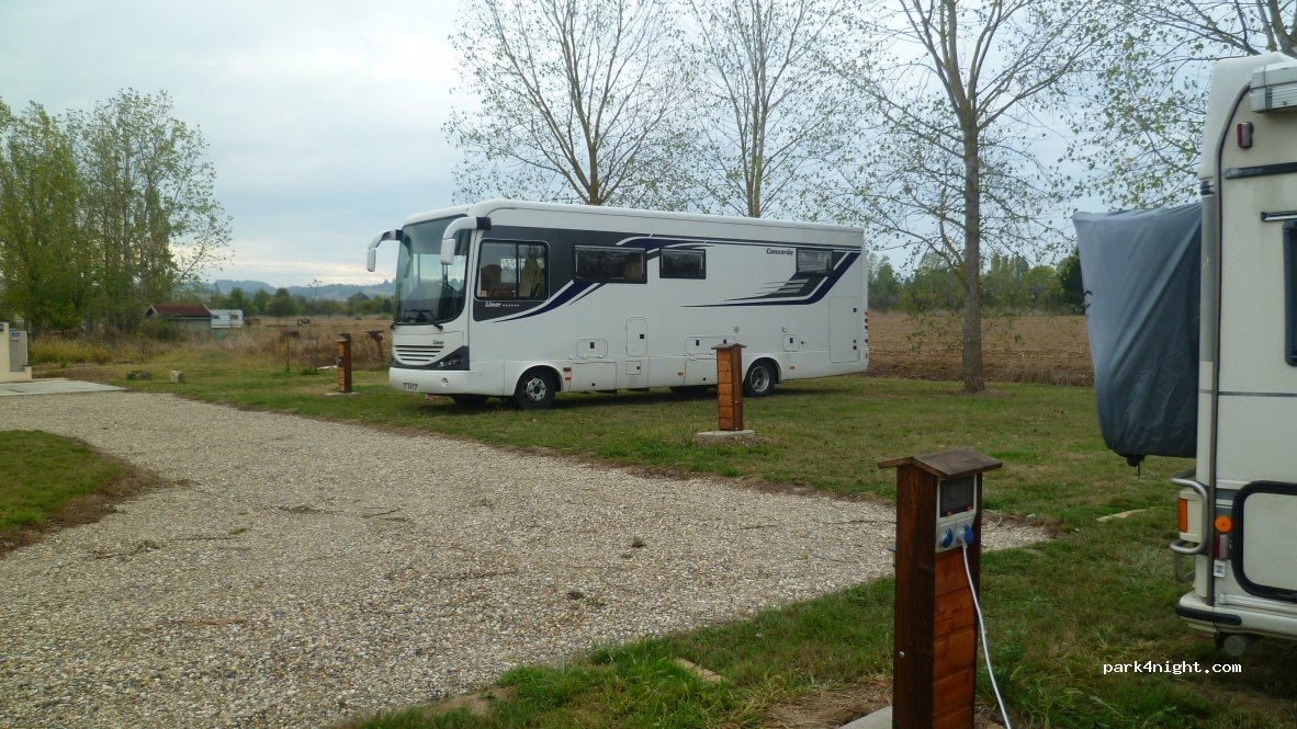 Aire privée de stationnement camping-car
