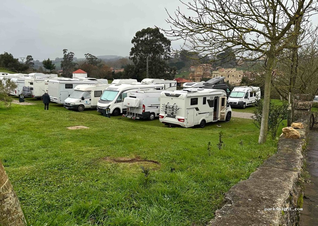 Área autocaravanas Camperland