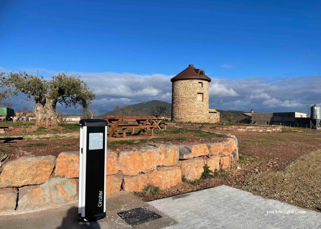 RECARGA DE VEHÍCULOS ELÉCTRICOS