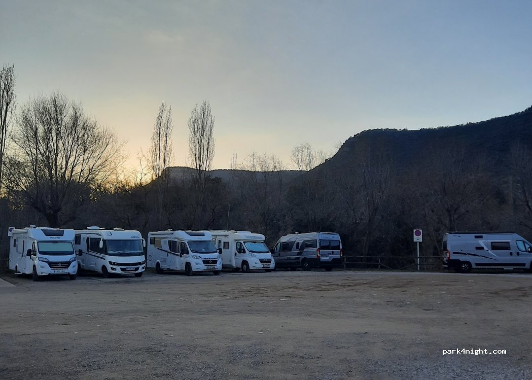 Área autocaravanas Avia