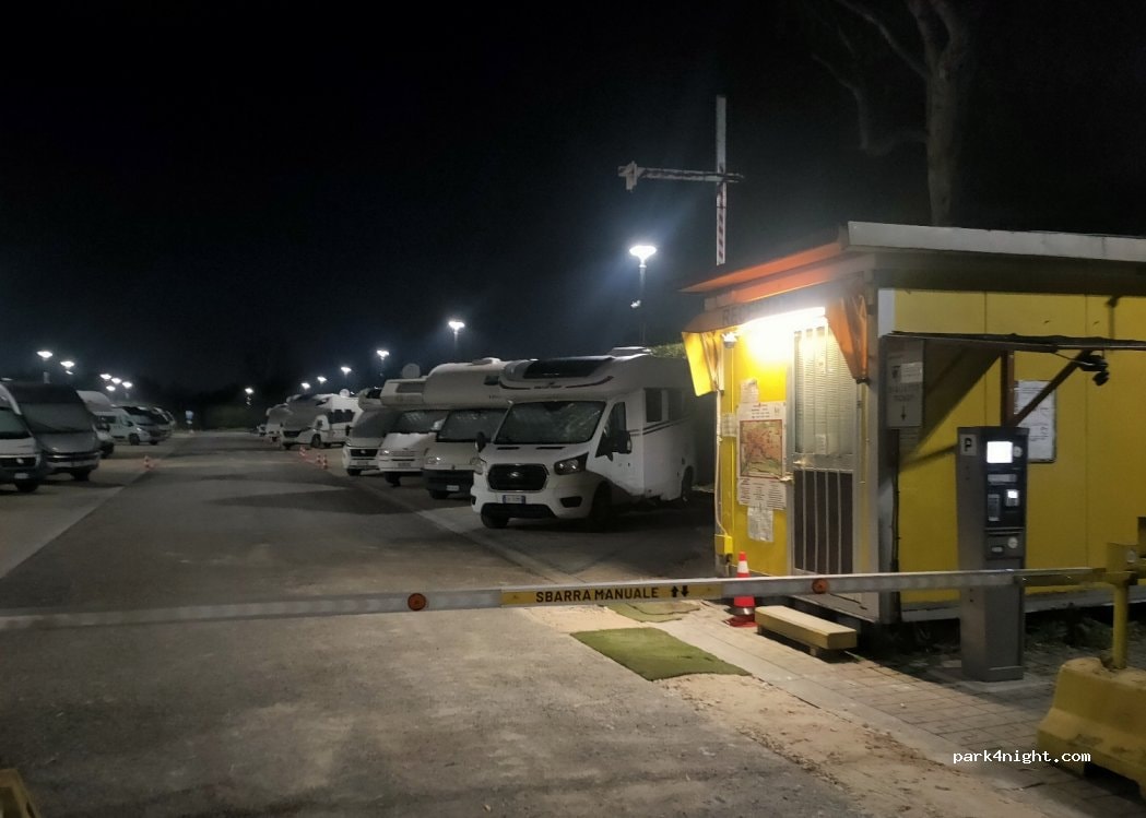 Parqueadero vehicular