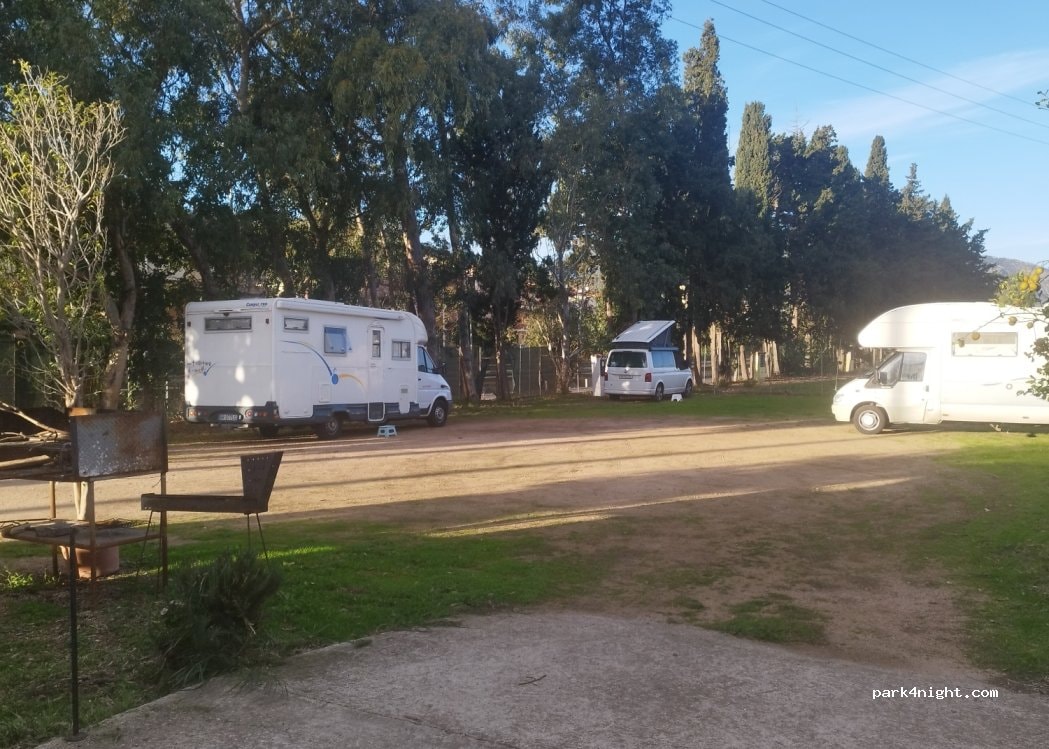 Camper Park & Service