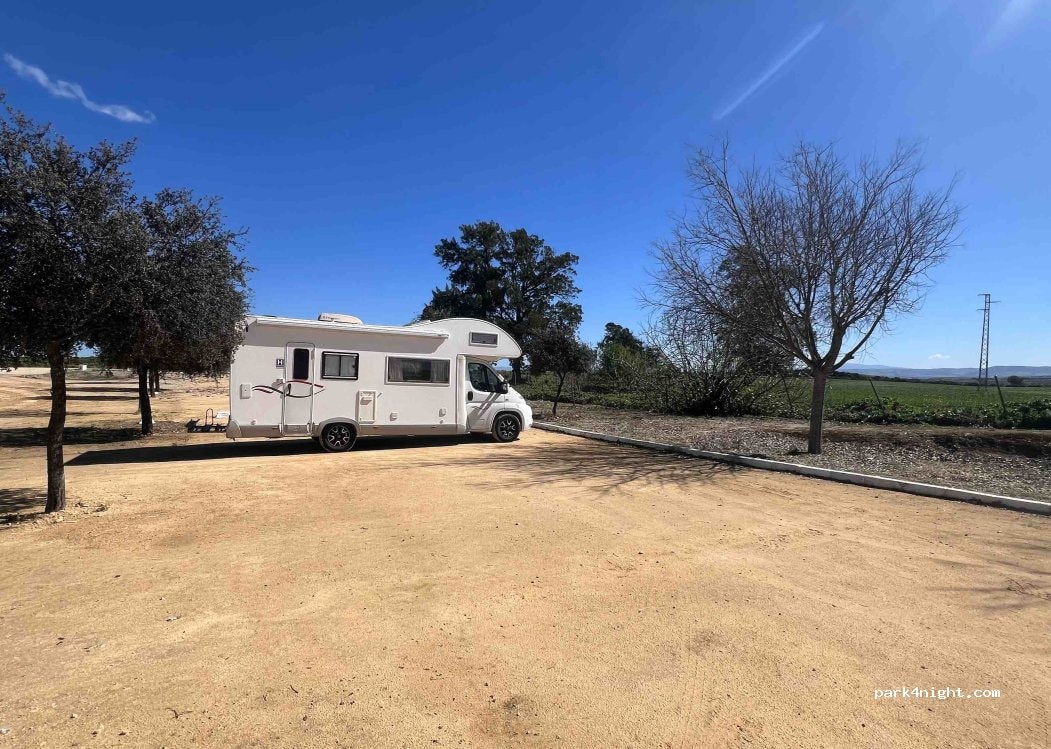 Zona de carga-descarga y descanso para autocaravanas
