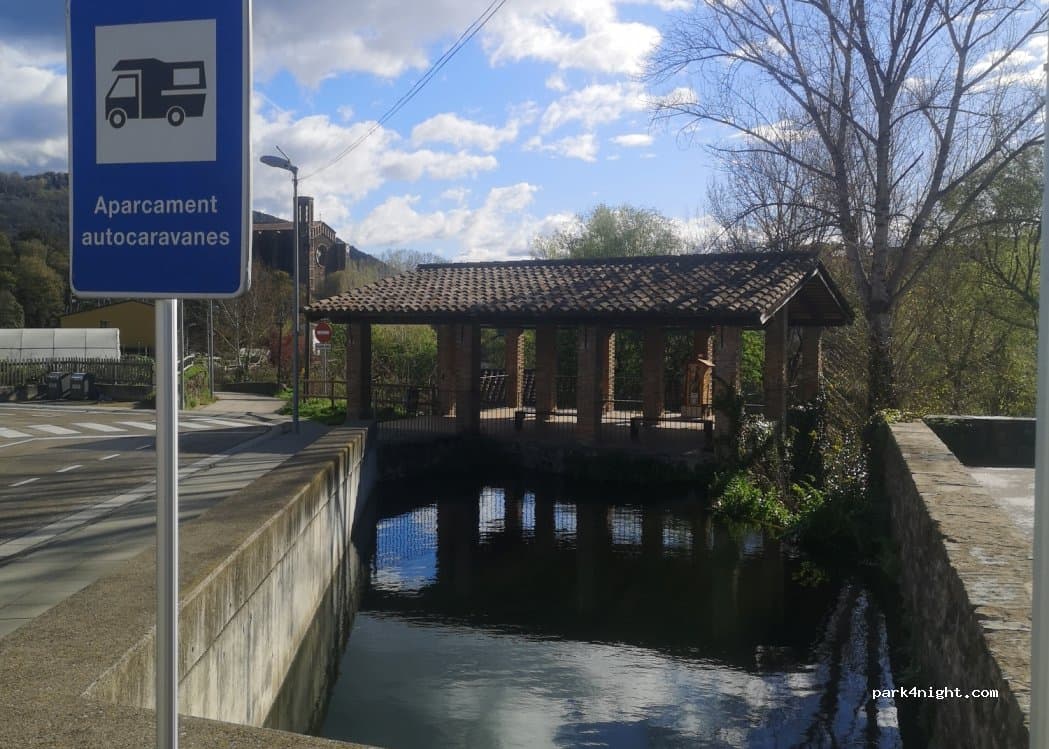 Área autocaravanas Sant Joan les Fonts