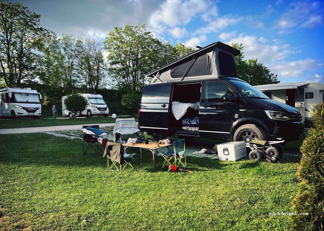 Wohnmobilstellplatz ohne Ver- und Entsorgung