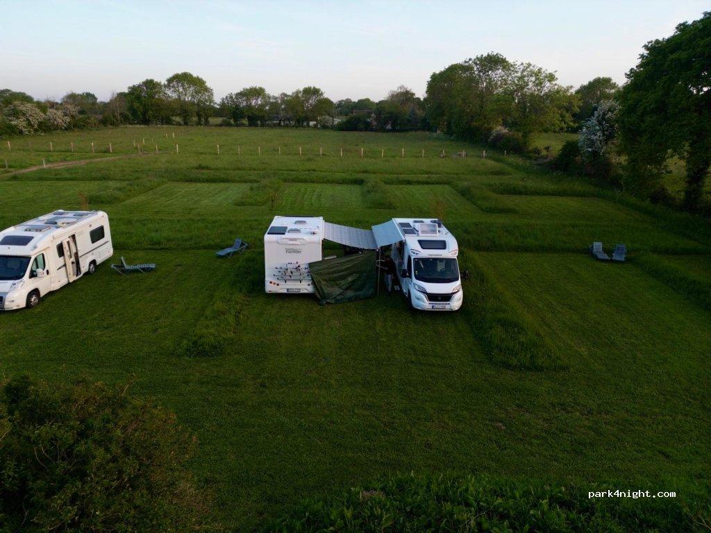 Le Spot de Saint Laurent - Gîte / Aire Accueil Camping-car