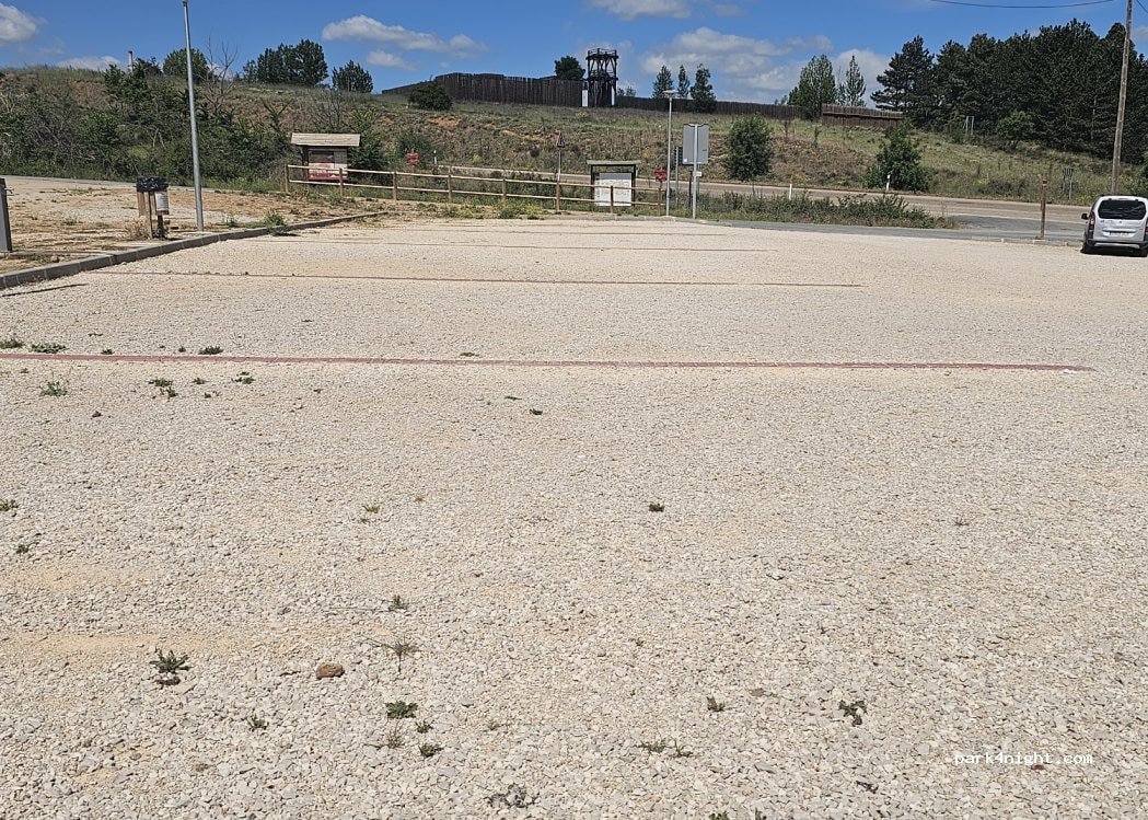 Área autocaravanas Garray