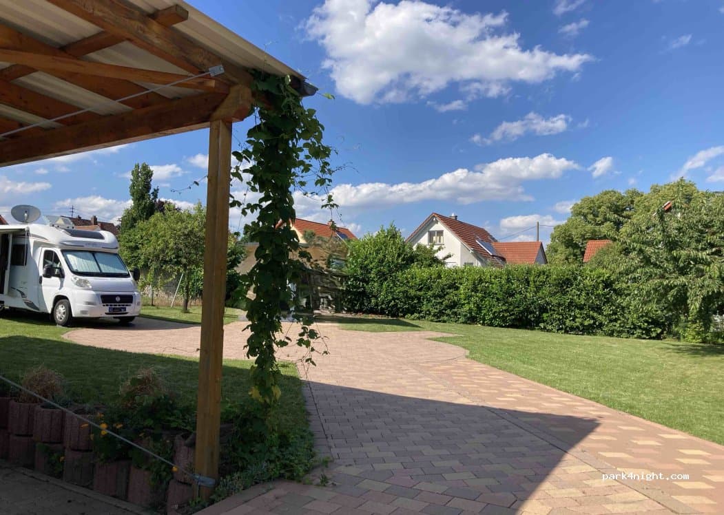 Wohnmobilstellplatz Wein- und Sekthaus Schreieck Maikammer