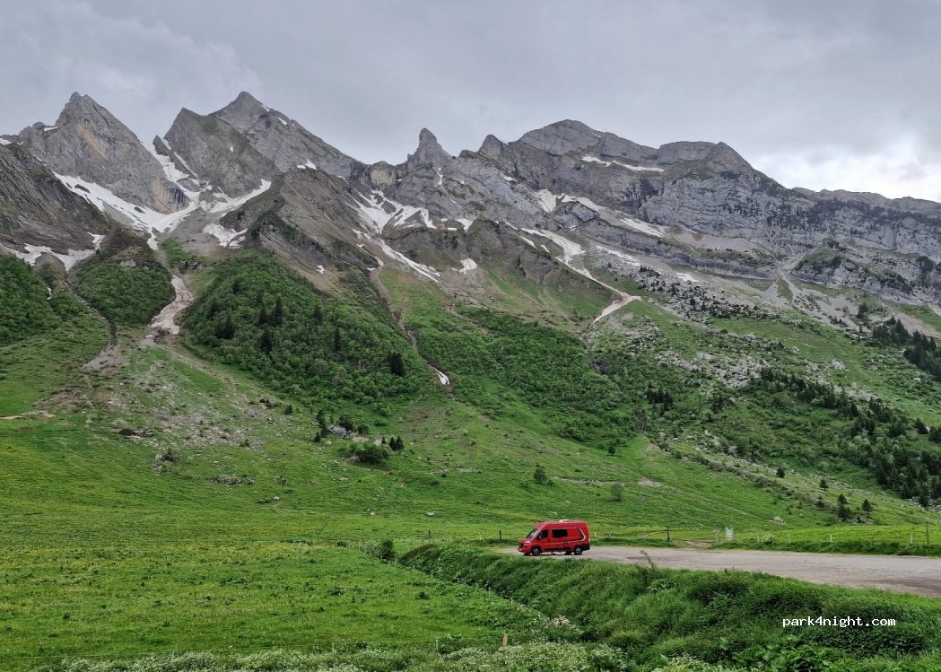 Camperplaats Col des Aravis