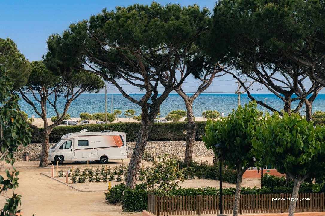 Àrea d'aparcament per a autocaravanes.