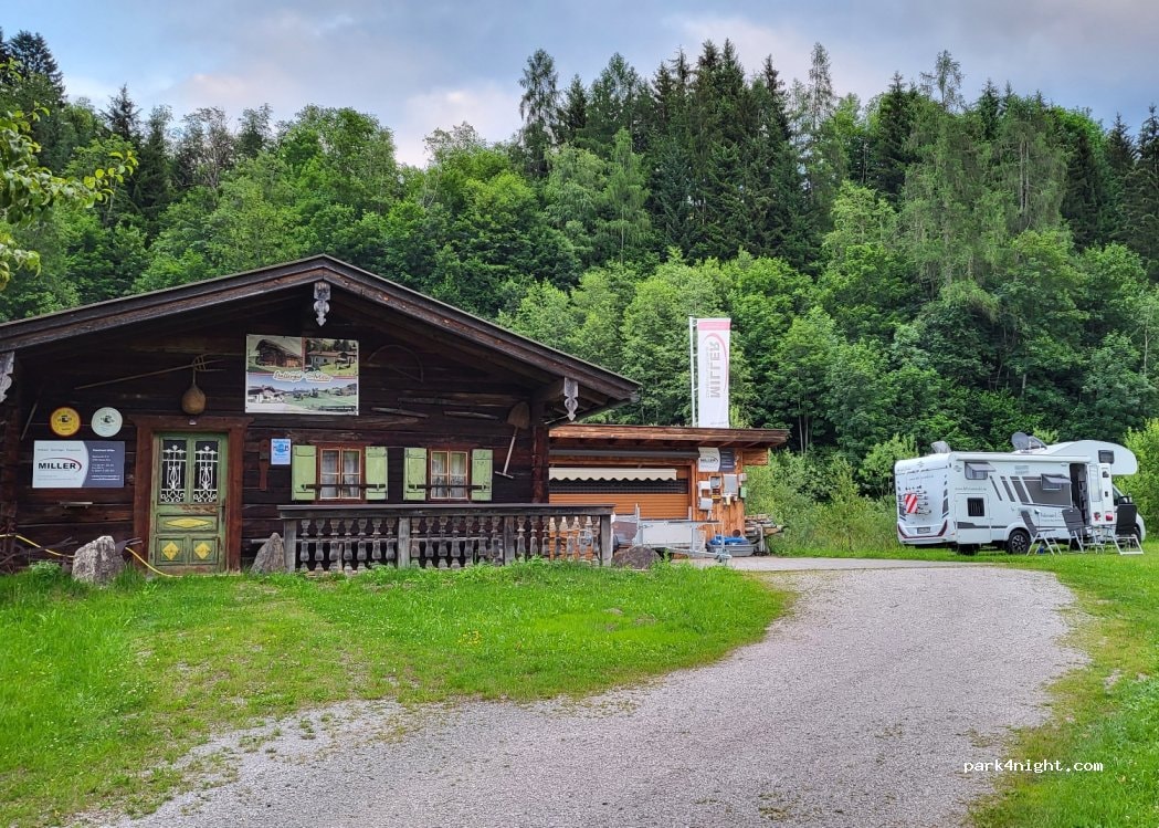 Wohnmobil- und Wohnwagenstellplatz 5761 Maria Alm