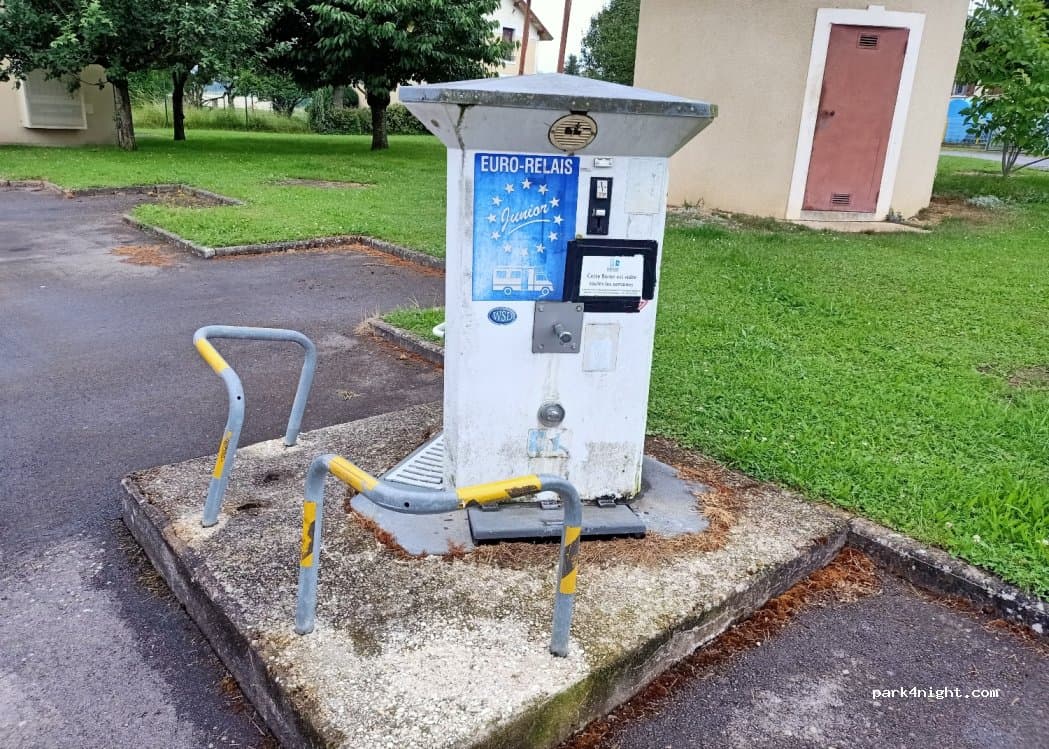 aire de stationnement camping cars Damvillers