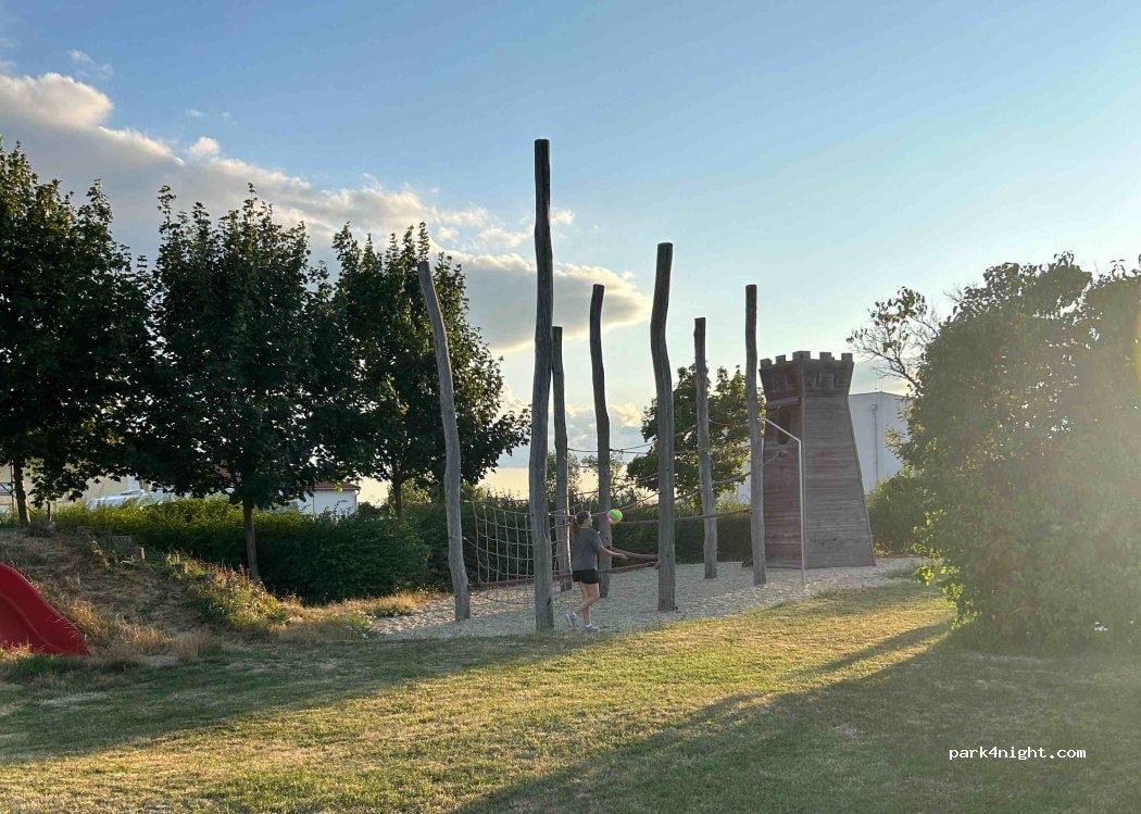 Wohnmobil- und Wohnwagenstellplatz 2211 Pillichsdorf