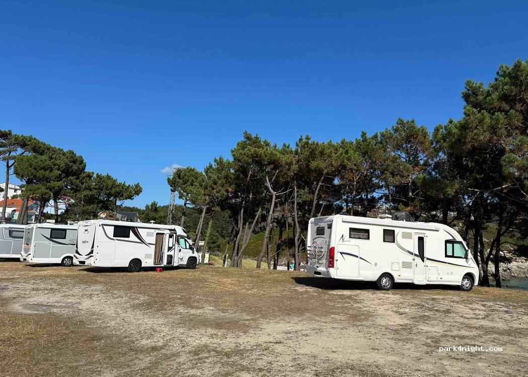Área autocaravanas O Porto de Corme