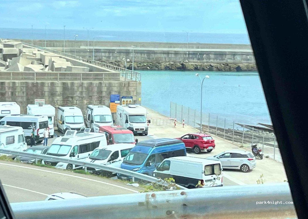 Área de autocaravanas de Cudillero