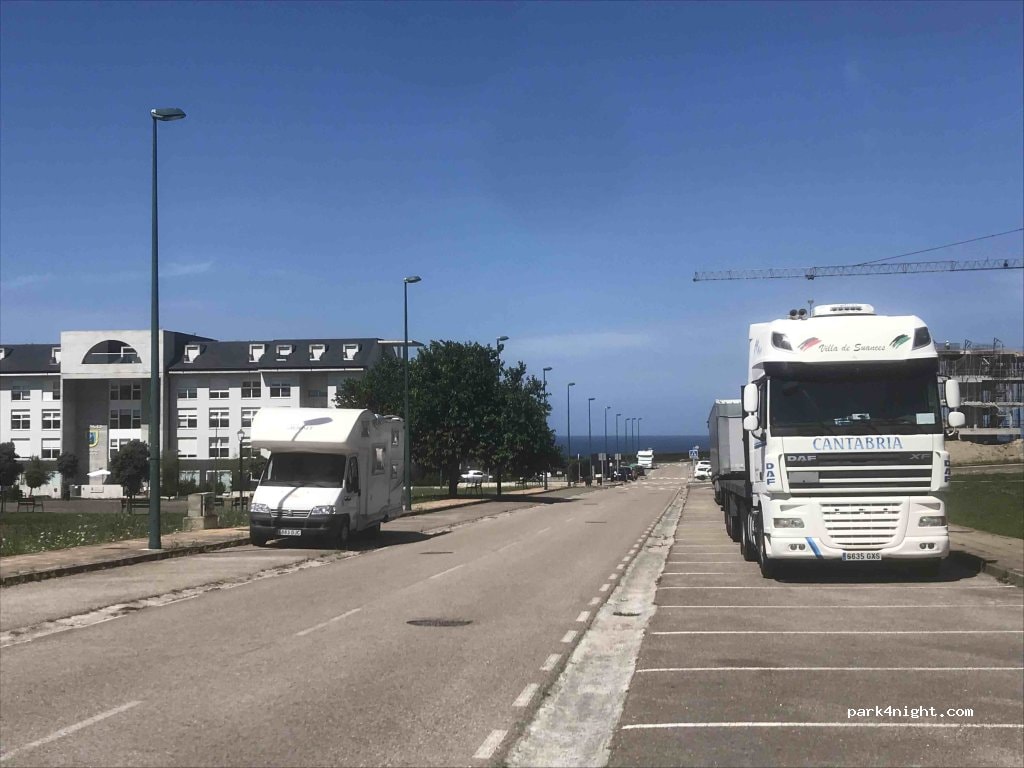 Aparcamiento autocaravanas Suances