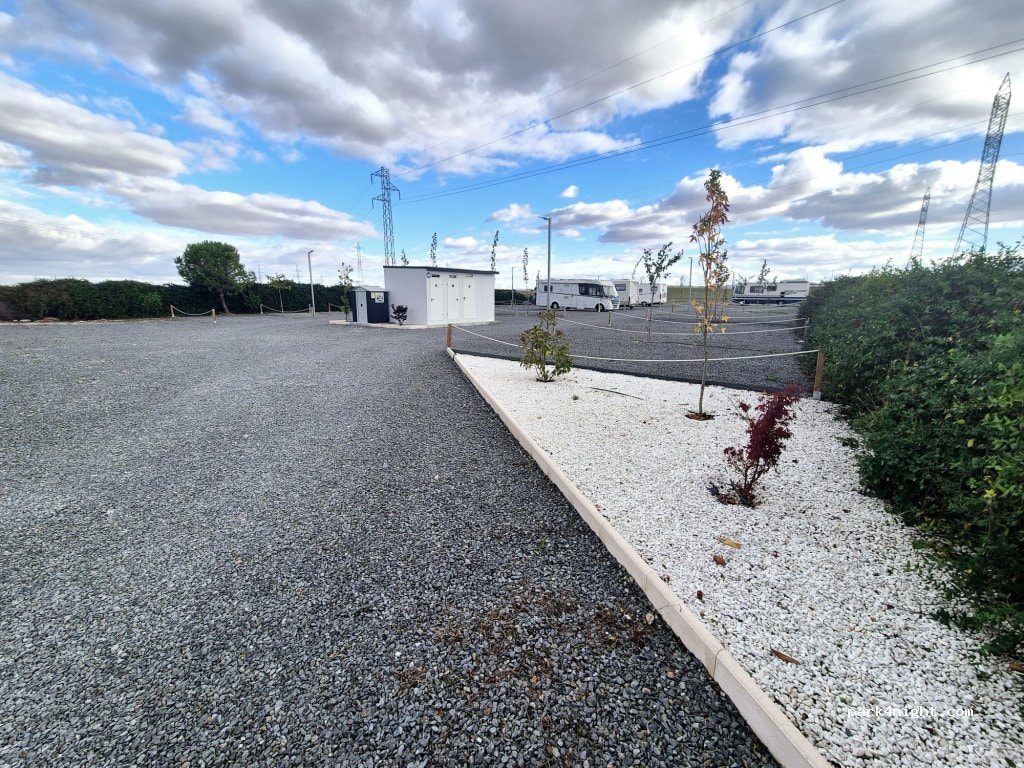 Camping El Canto del Agua