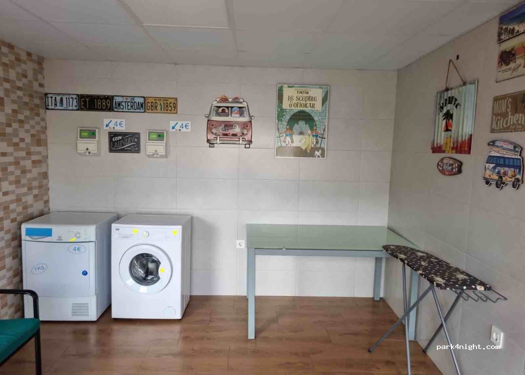 Área autocaravanas E.S. Suances