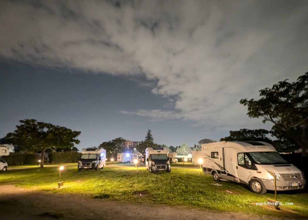 L.G.P. - Camper Parking