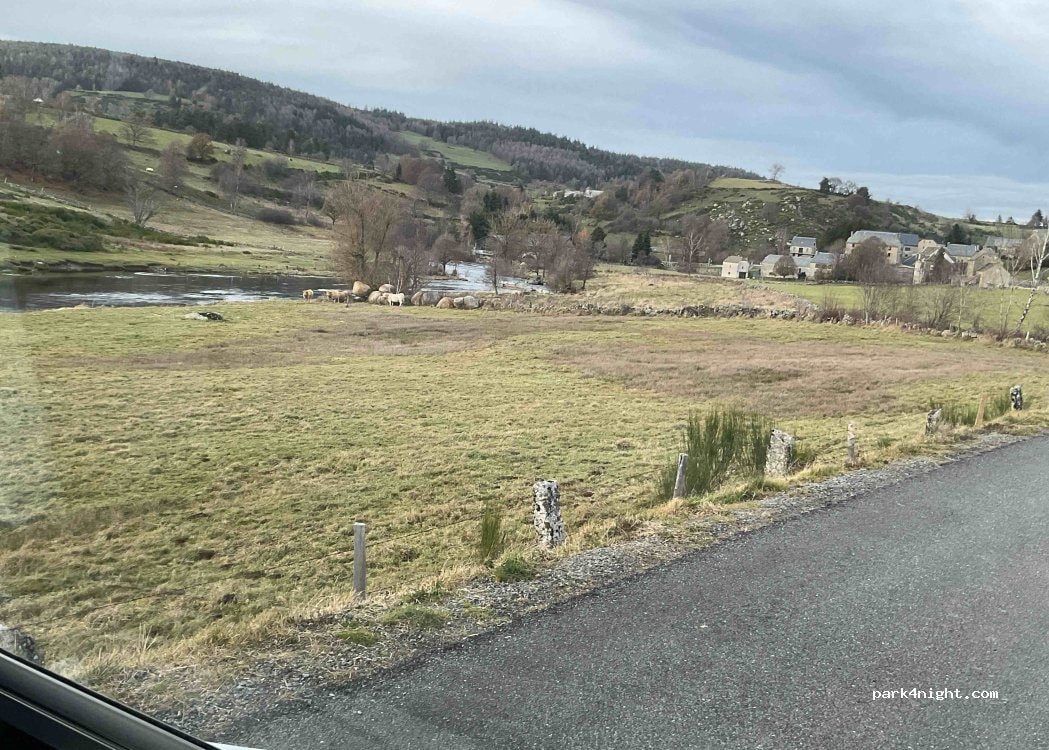 Aire de campingcar GRANDVALS