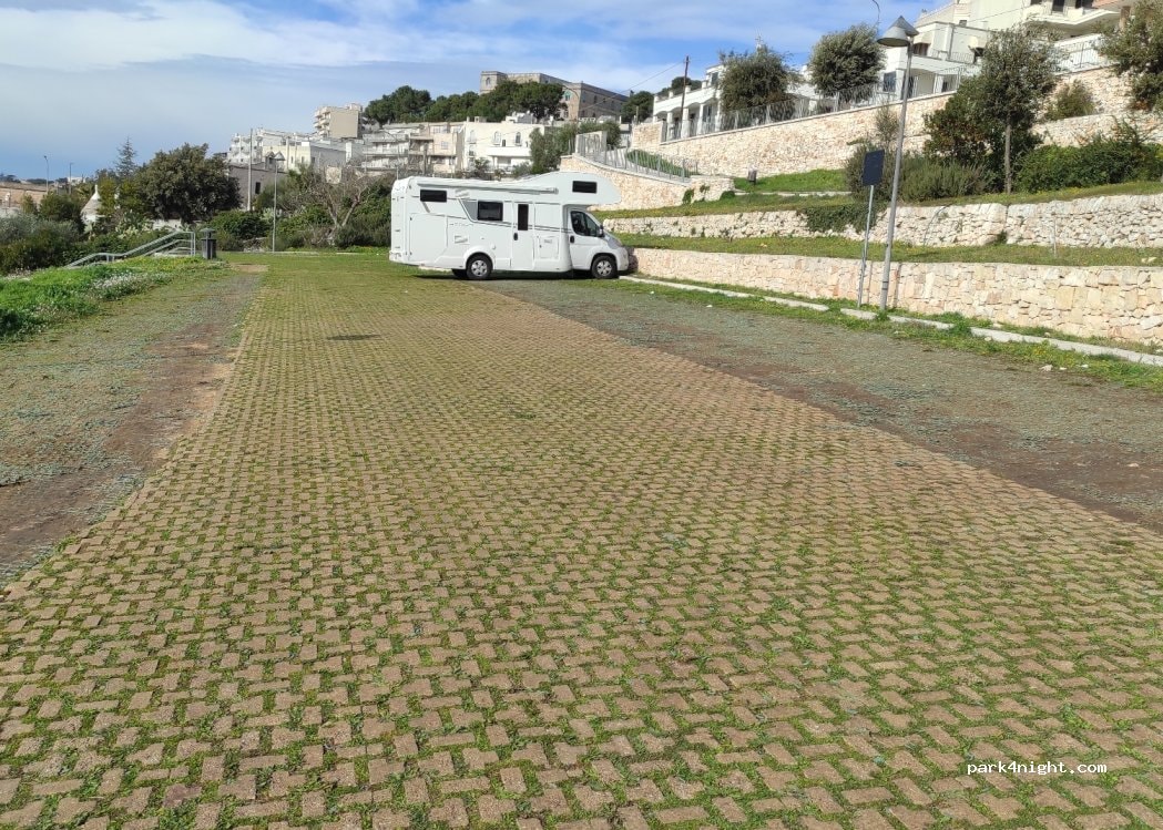 Area Camper Cisternino