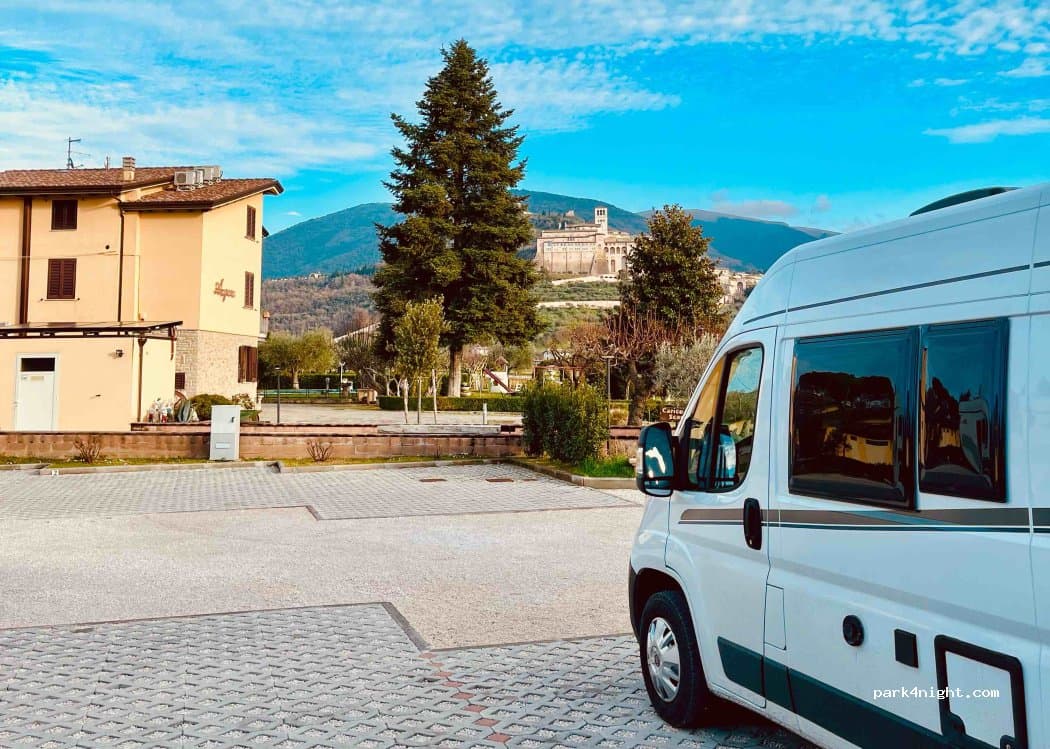 Area Sosta Camper IL GIRASOLE AGRITURISMO ASSISI
