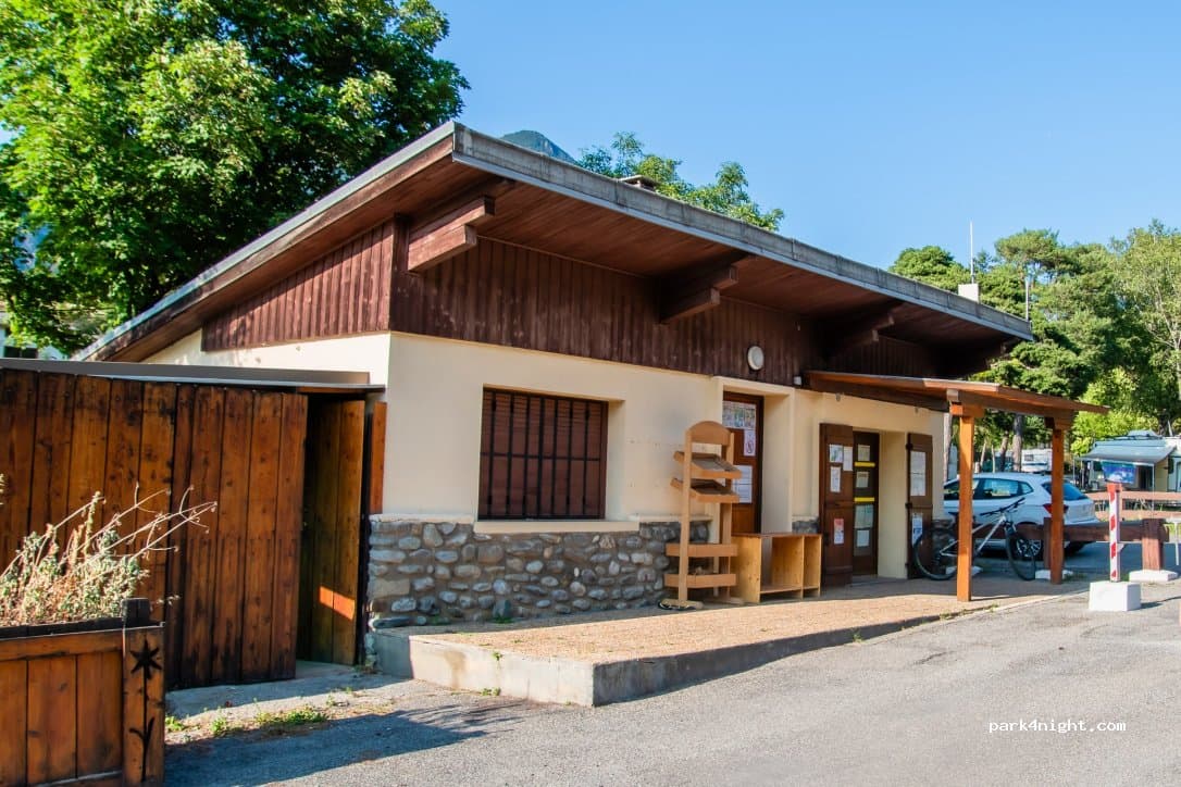 Aire CAMPING-CAR PARK de l'Argentière-la-Bessée