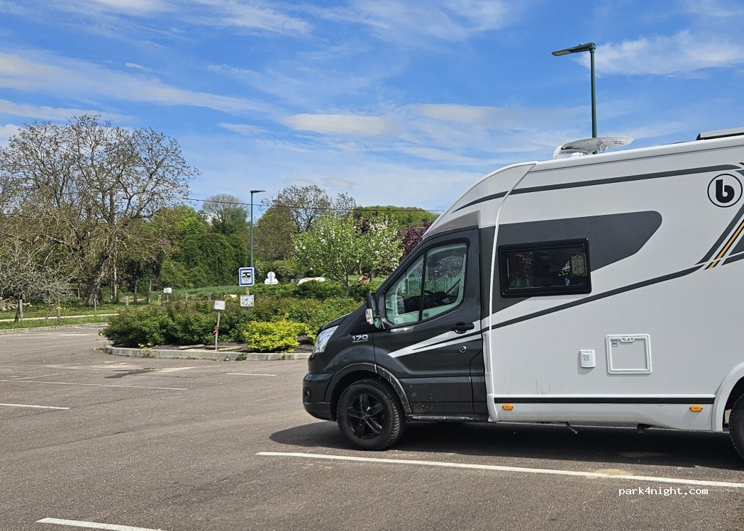 aire de services et stationnement camping cars 89210 Bellechaume