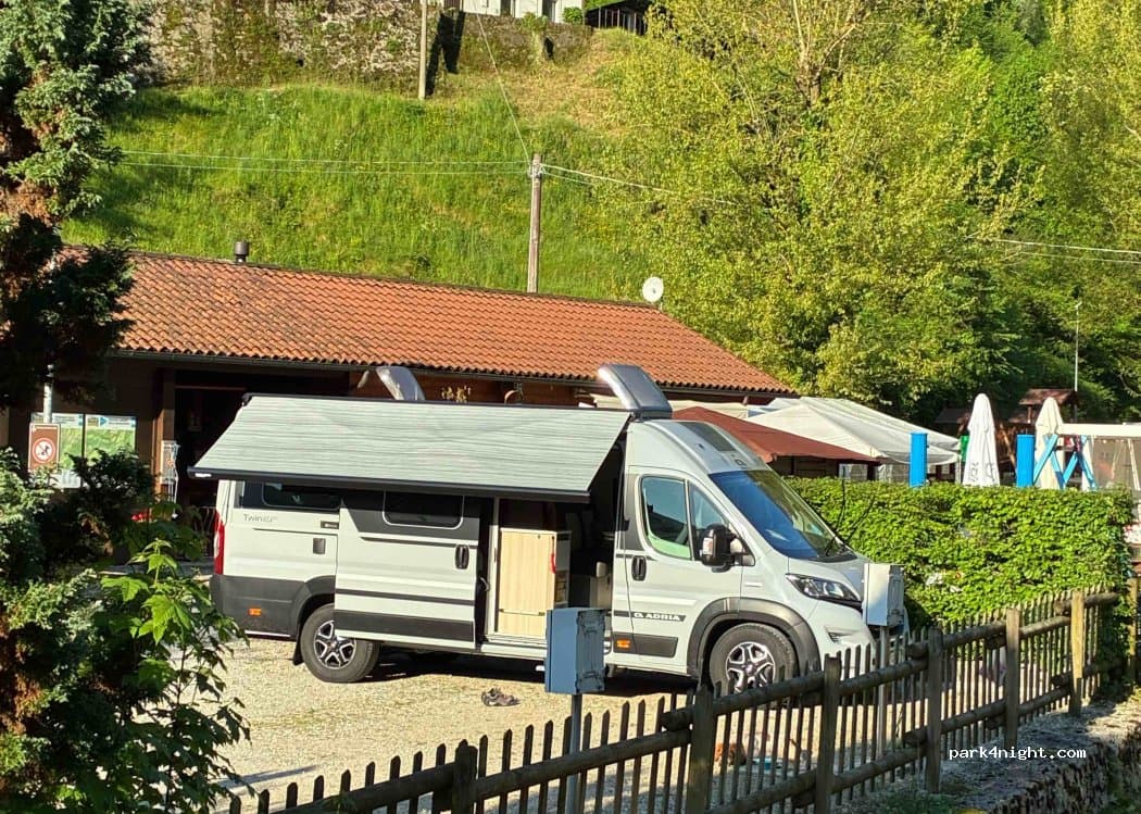 Area Sosta Camper - "Comunale" - Schievenin