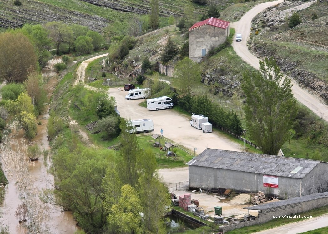 Área autocaravanas Hontoria del Pinar