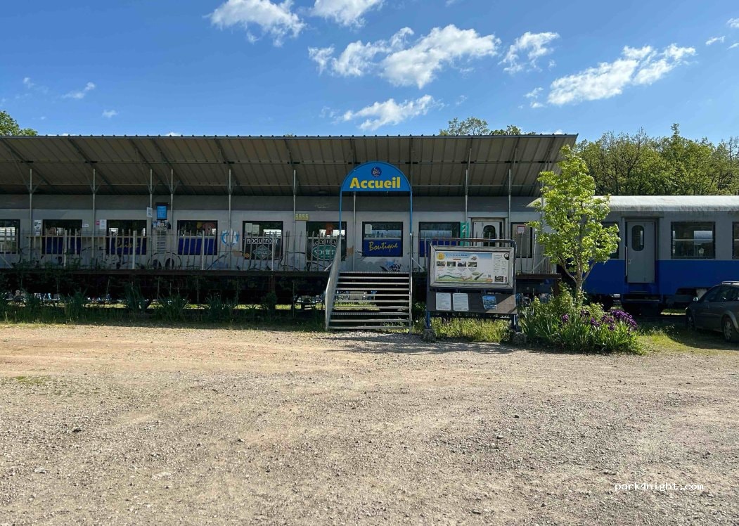 Aire de Camping Car de Sainte Eulalie de Cernon
