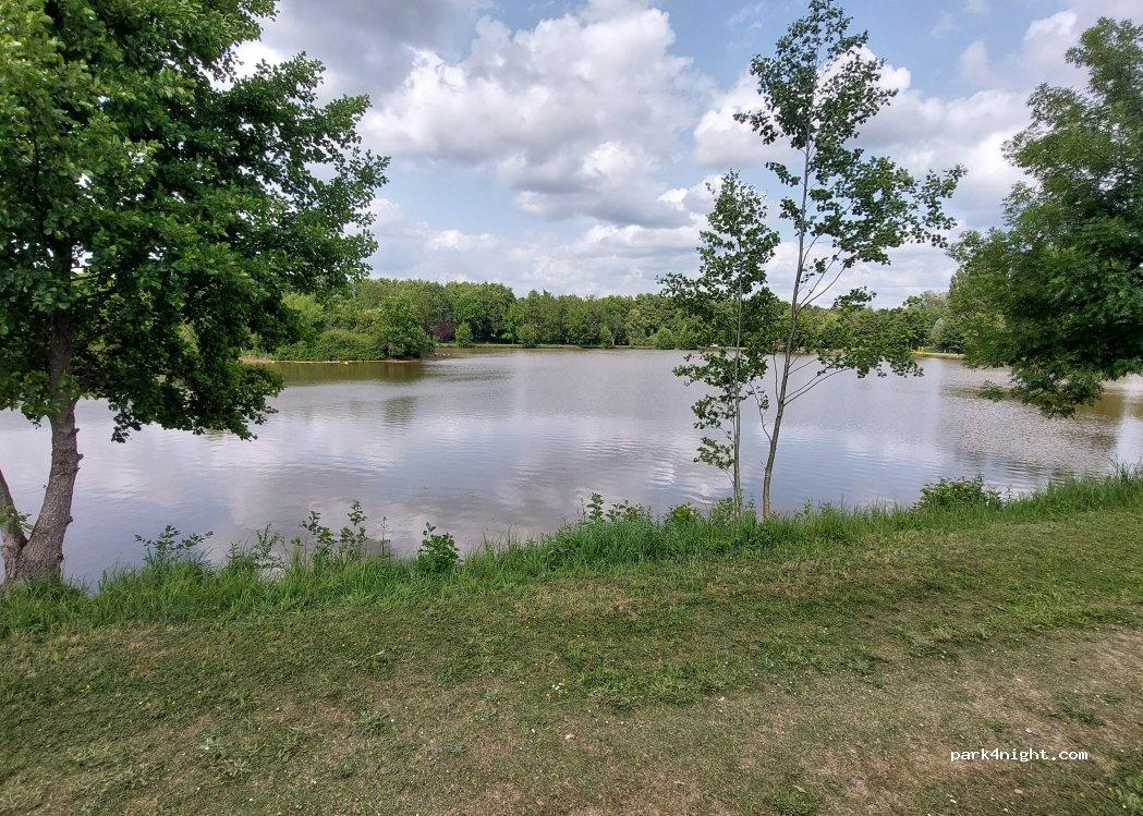 aire de services et stationnement camping car 45220 Douchy-Montcorbon