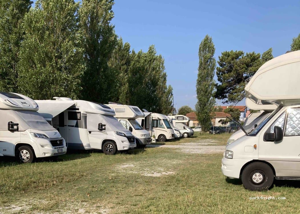 Area Sosta Camper - Casalborsetti