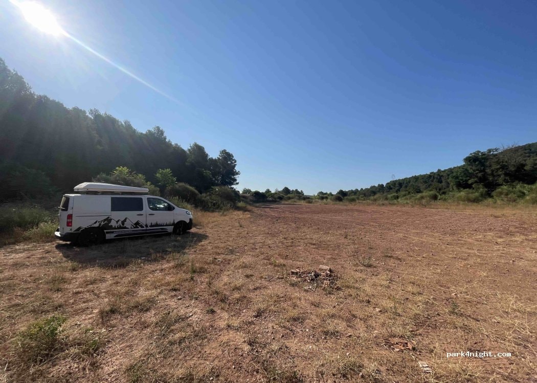 Àrea d'aparcament per a autocaravanes.